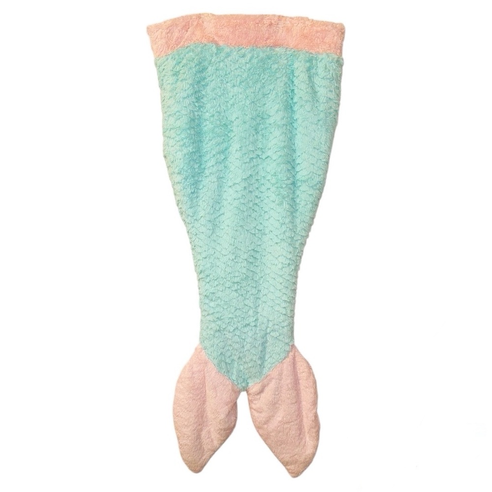 {Authentic Kids} Plush Mermaid Tail Blanket